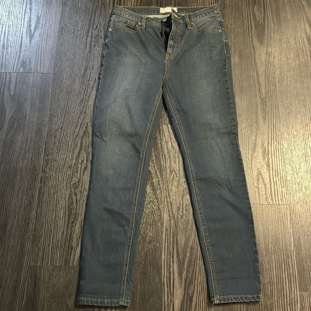 🍍FREE PEOPLE SKINNY JEAN🍍SIZE 29🍍26” inseam🍍10” rise 🍍U-1